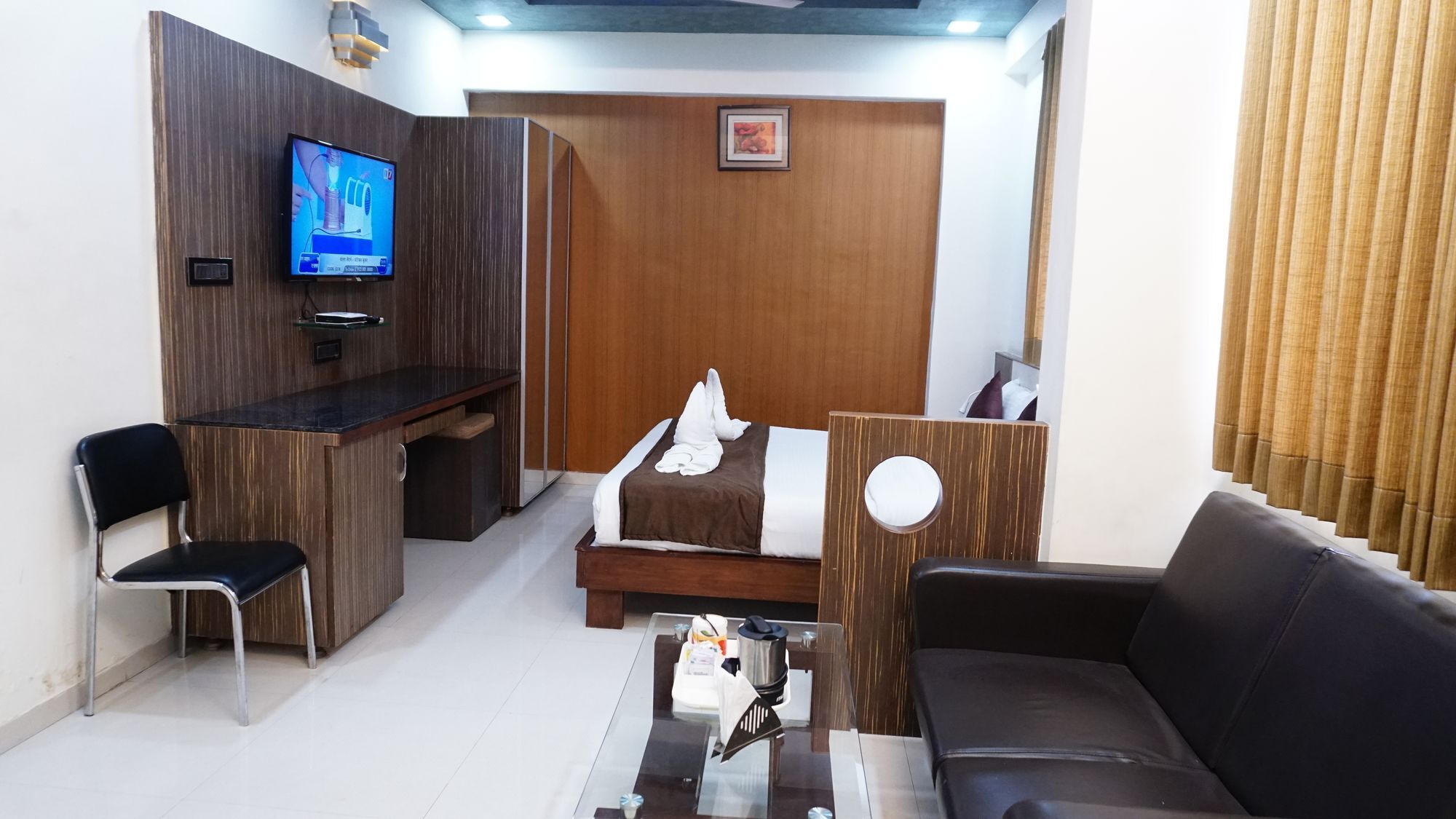 Fabhotel Kohinoor Plaza Ahmadabad Zewnętrze zdjęcie